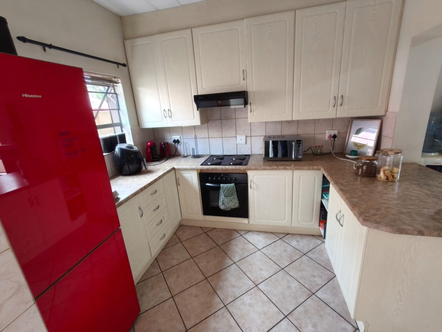 3 Bedroom Property for Sale in Safari Gardens North West